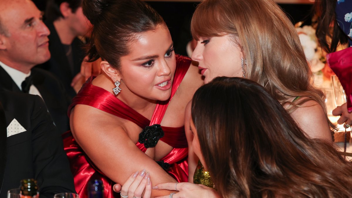 Selena Gomez and Taylor Swift rumors of gossiping about Kylie Jenner all through the Golden Globes Award