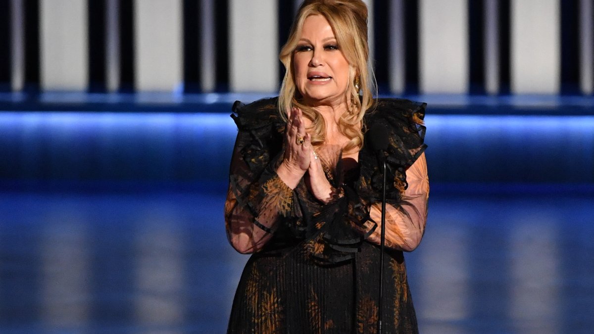 Jennifer Coolidge has a concept for ‘all the evil gays&#039 at the Emmys