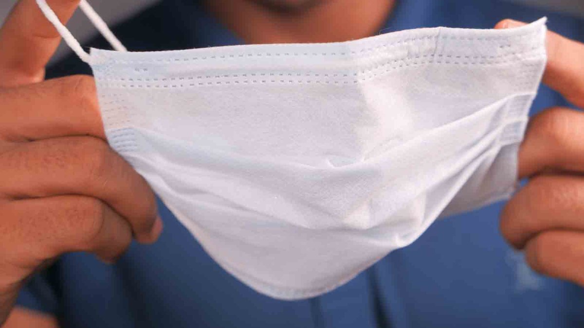 With COVID, flu and RSV surging, when and where should you wear a mask? – NBC 6 South Florida - Vimarsana News