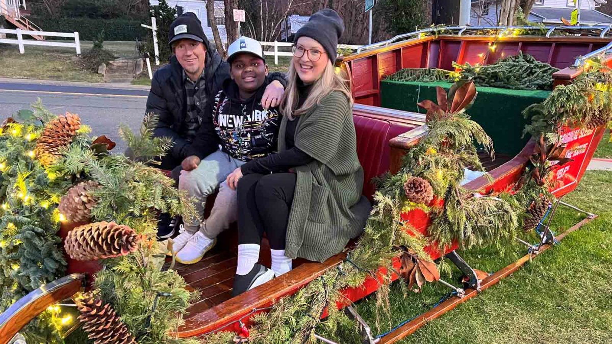 Alabama mom and dad shock their son with New York highway trip to see ‘Elf&#039 sleigh