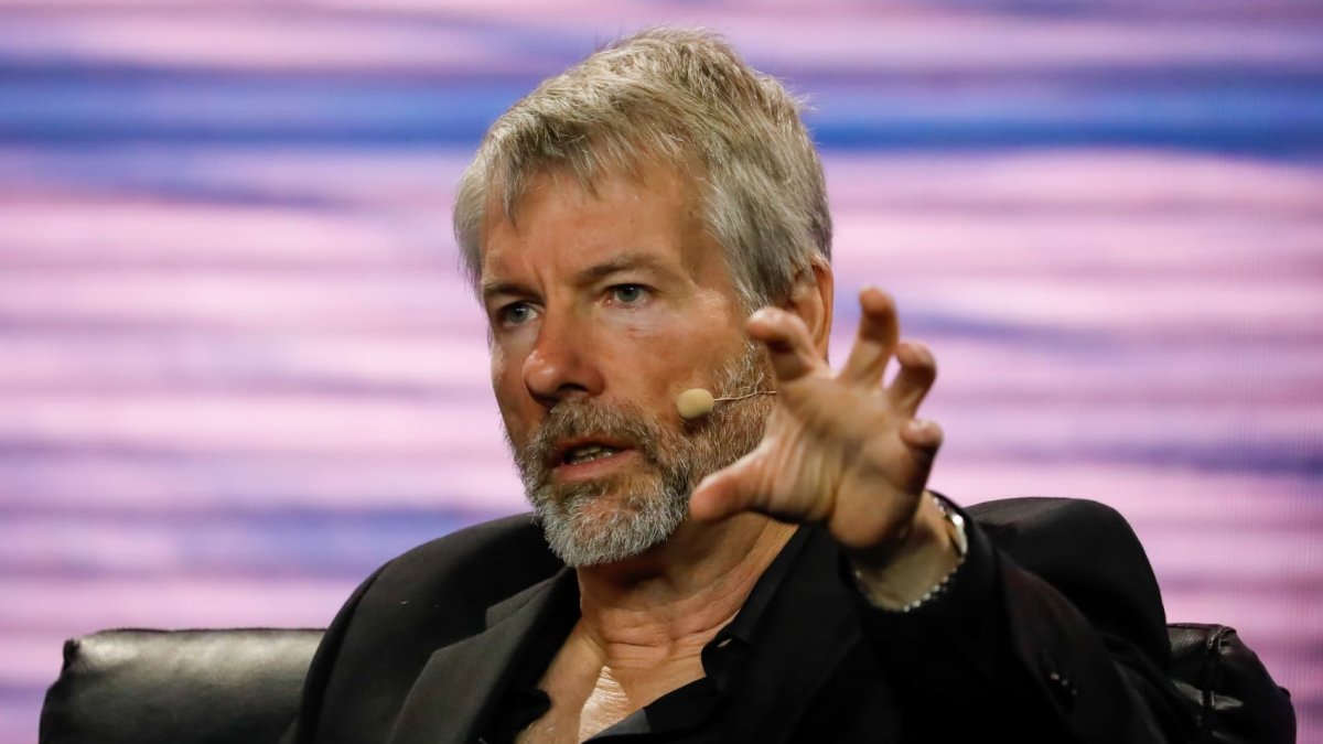 Bitcoin bull Michael Saylor nets $700 million in gains on 3-day pop in crypto and MicroStrategy - Vimarsana News