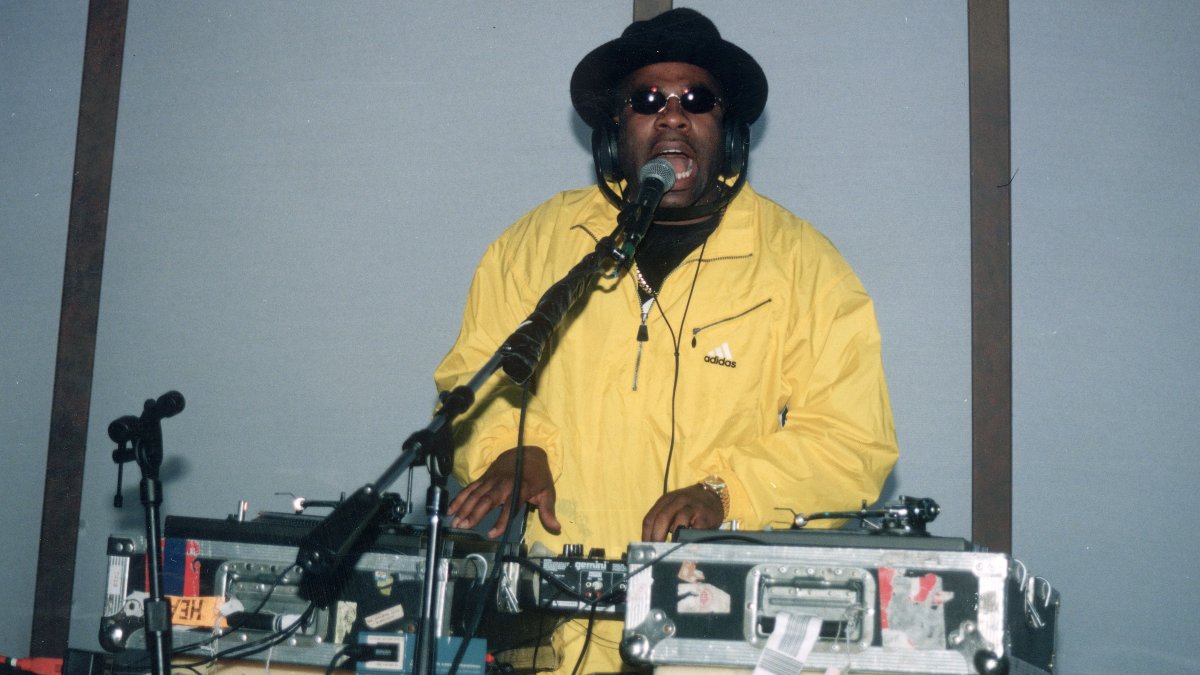 Man convicted of killing Run DMC's Jam Master Jay stabbed while awaiting sentencing