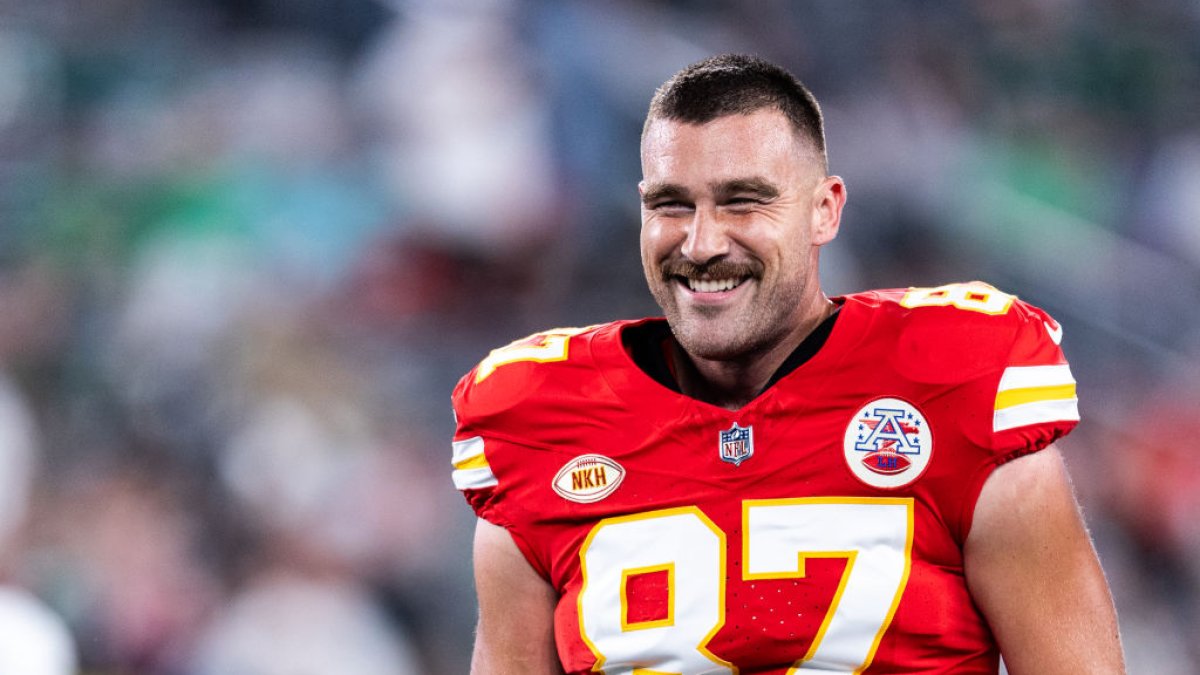 Travis Kelce donates 0,000 to 2 young ones shot during Chiefs Tremendous Bowl parade Travis Kelce donates 0,000 to 2 young ones shot during Chiefs Tremendous Bowl parade