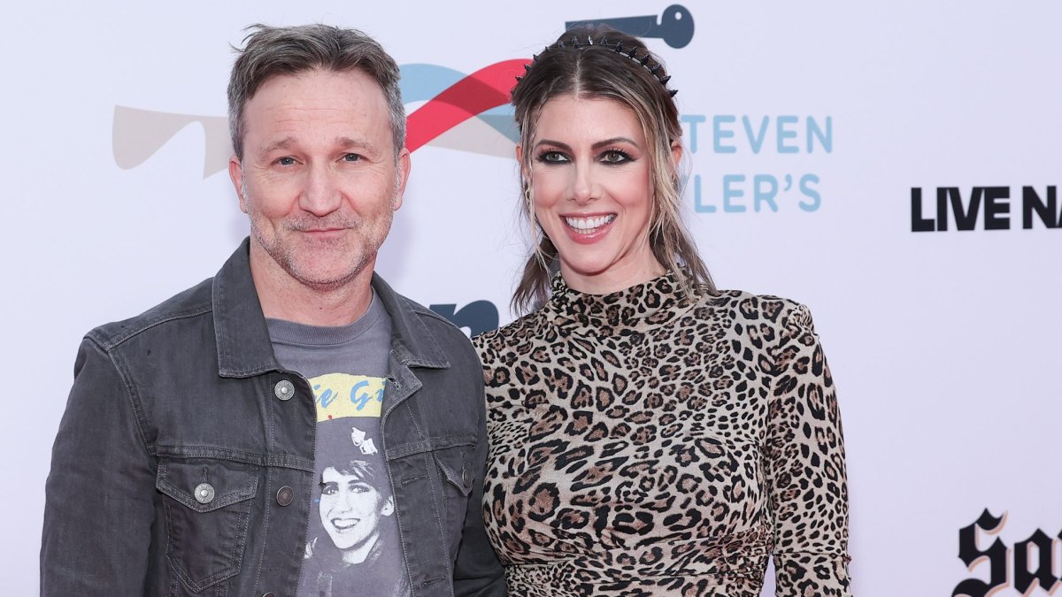 Kelly Rizzo relationship ‘Clueless&#039 star Breckin Meyer two yrs soon after Bob Saget&#039s demise