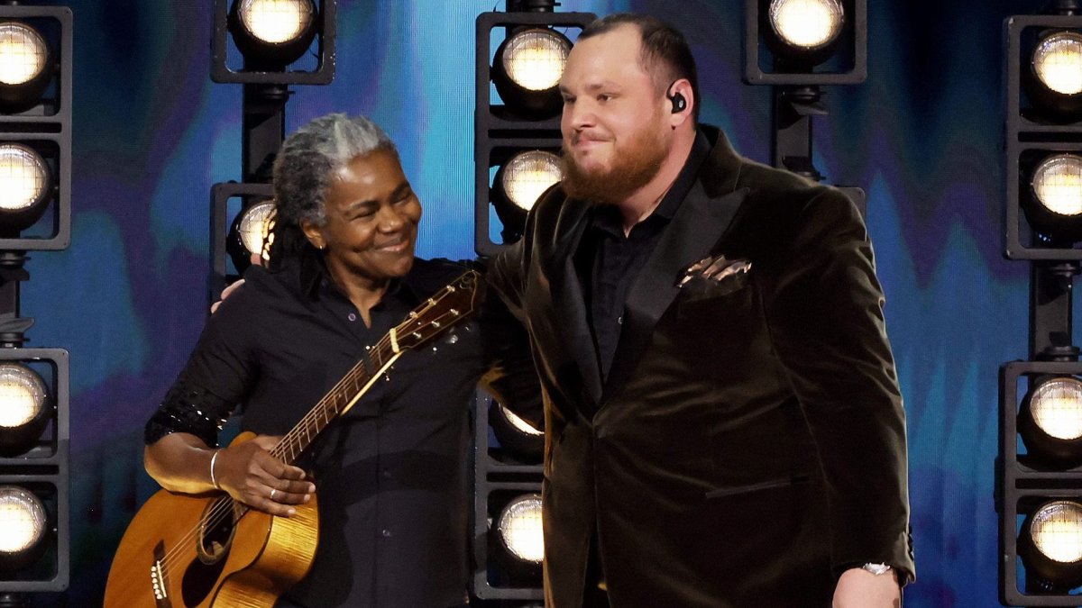 Tracy Chapman and Luke Combs wow Grammy viewers with ‘Fast Automobile' duet Tracy Chapman and Luke Combs wow Grammy viewers with ‘Fast Automobile' duet
