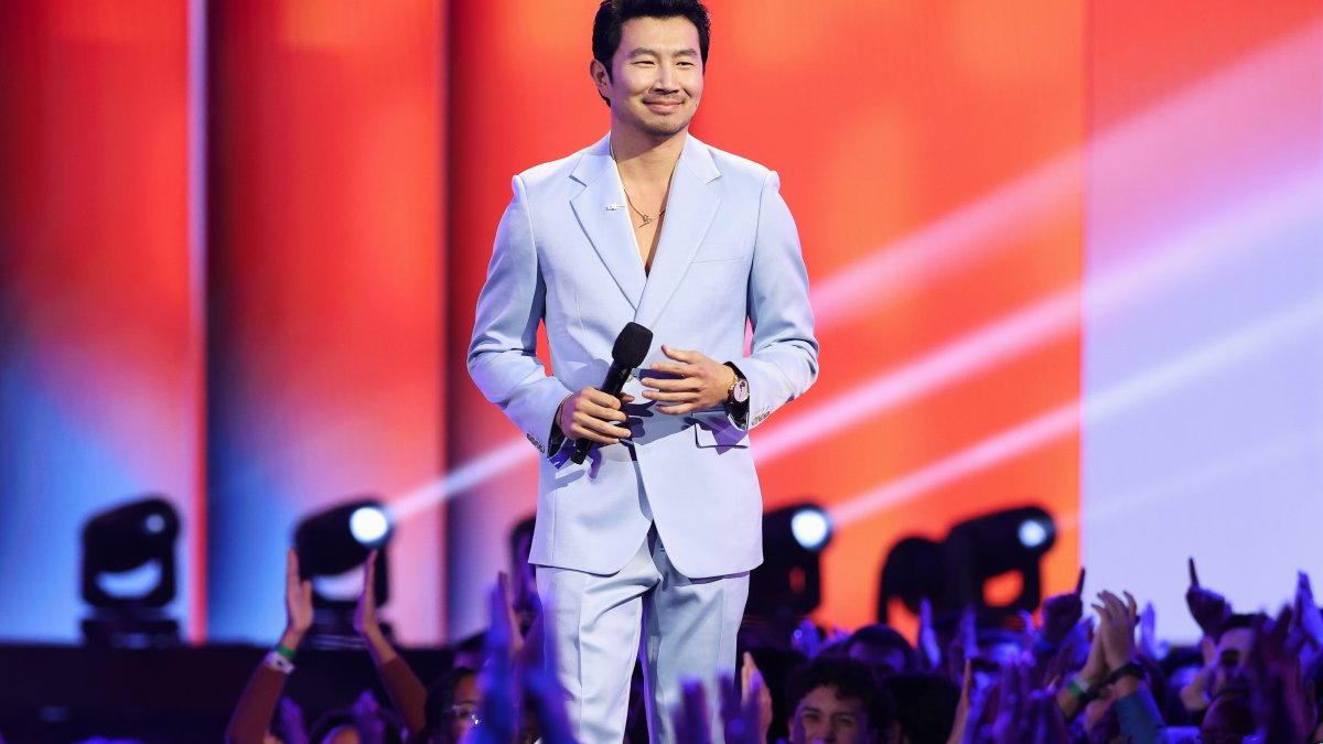 Simu Liu helps make ozempic joke in 2024 Persons&#039s Selection Awards monologue