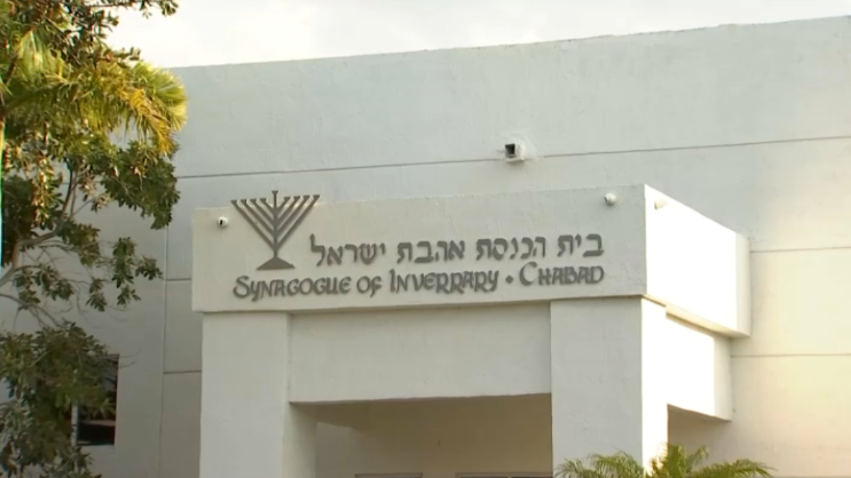 Man yells antisemitic slur while attacking victim near Lauderhill synagogue – NBC 6 South Florida - Vimarsana News