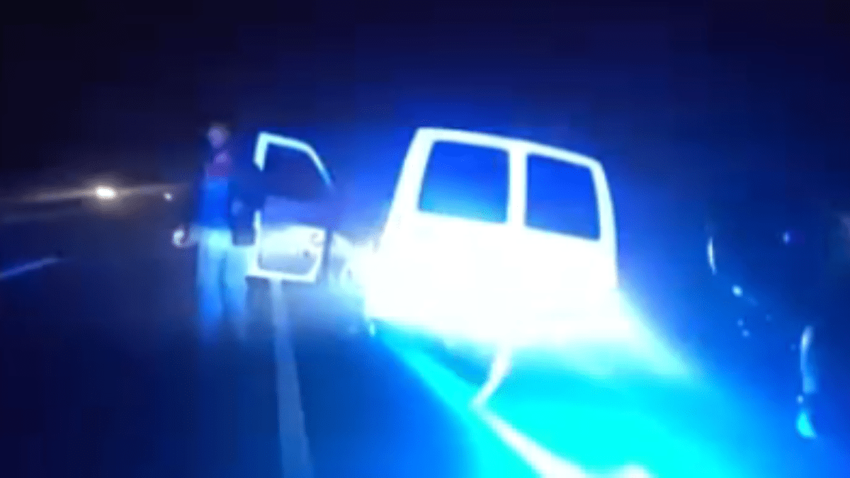 Video shows deputy getting clipped by van while responding to crash in