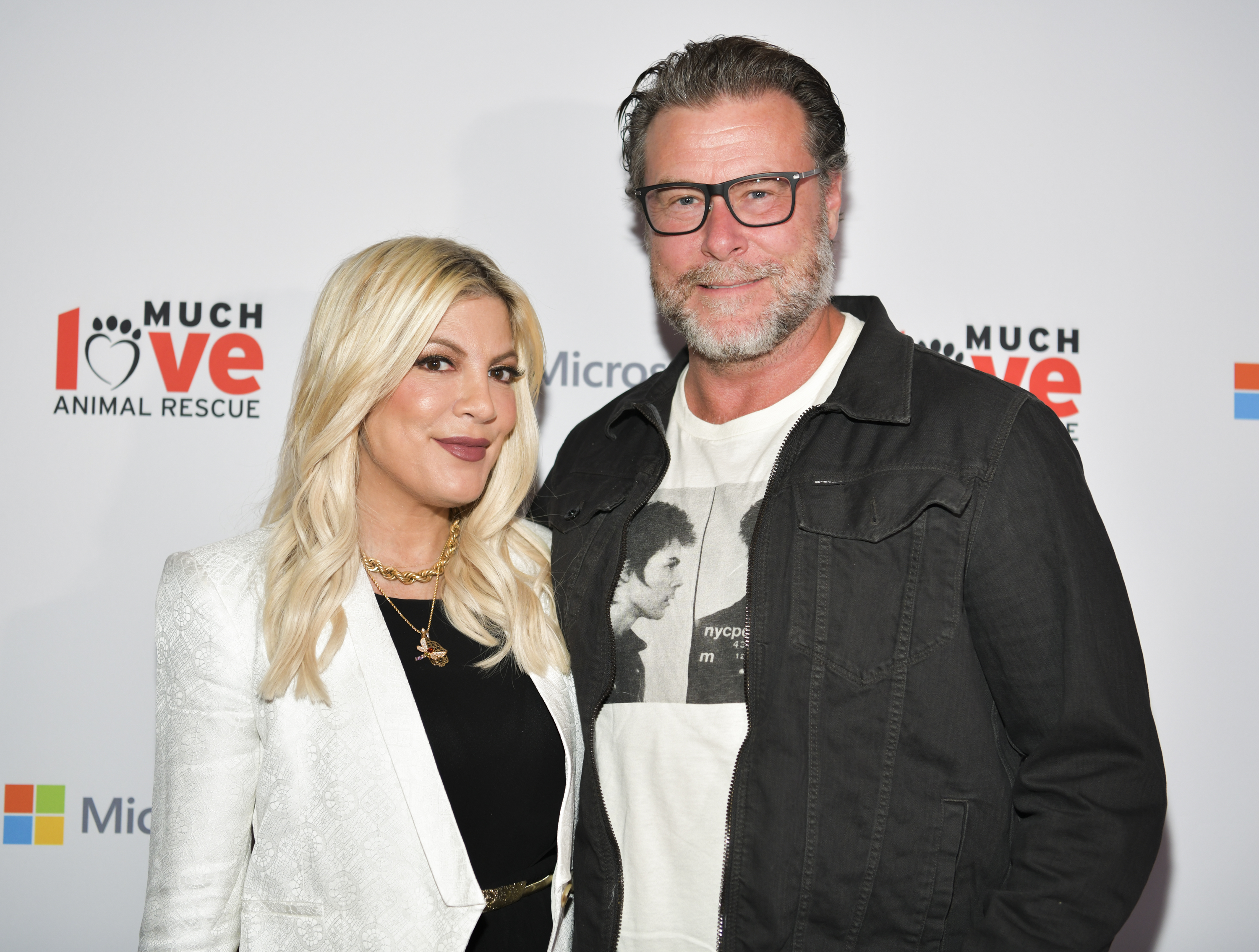 Tori Spelling documents for divorce from Dean McDermott following almost 18 yrs of marriage