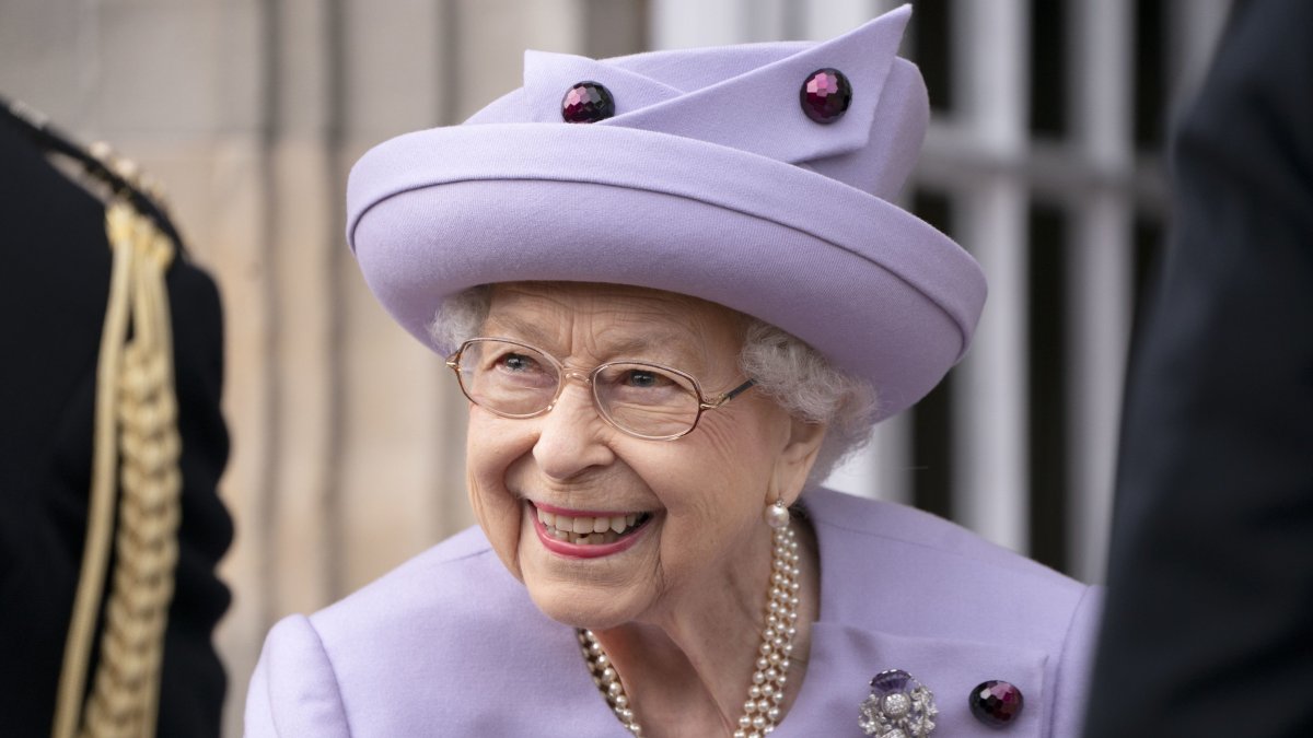 Picture of late Queen Elizabeth and excellent-grandkids altered, image agency suggests