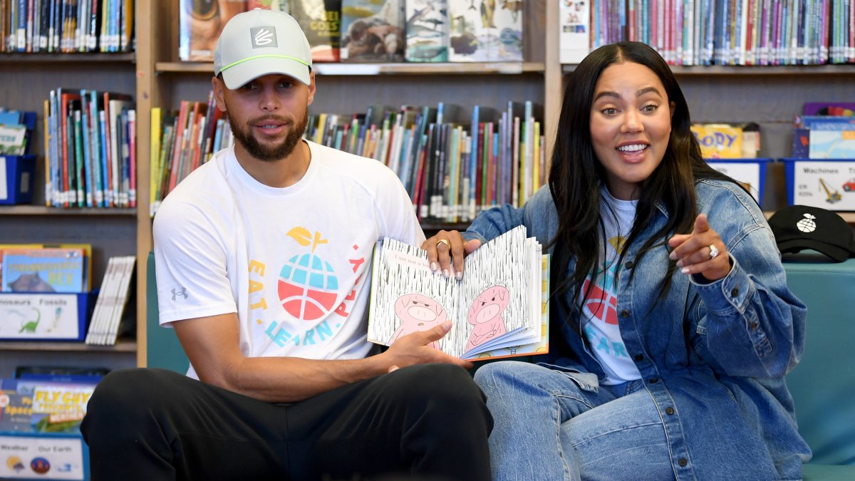 Congrats are in purchase for Ayesha and Steph Curry