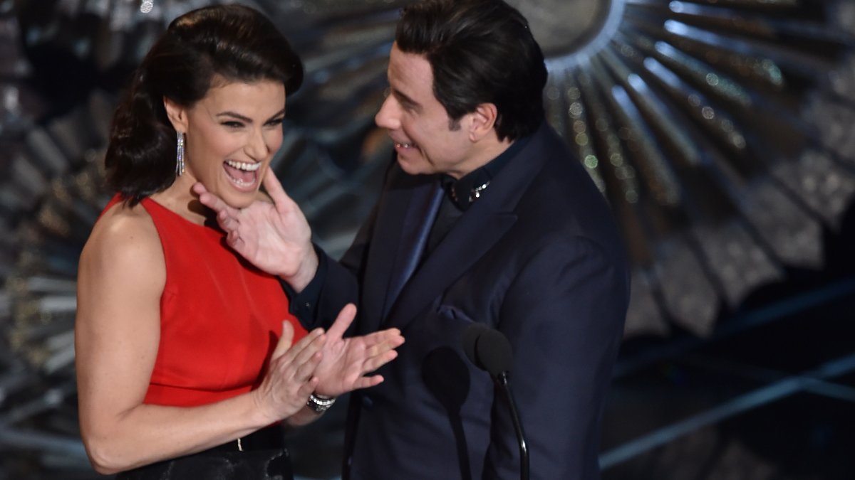 Idina Menzel wishes ‘Adele Dazeem&#039 a content 10th birthday a long time right after Oscars identify mixup