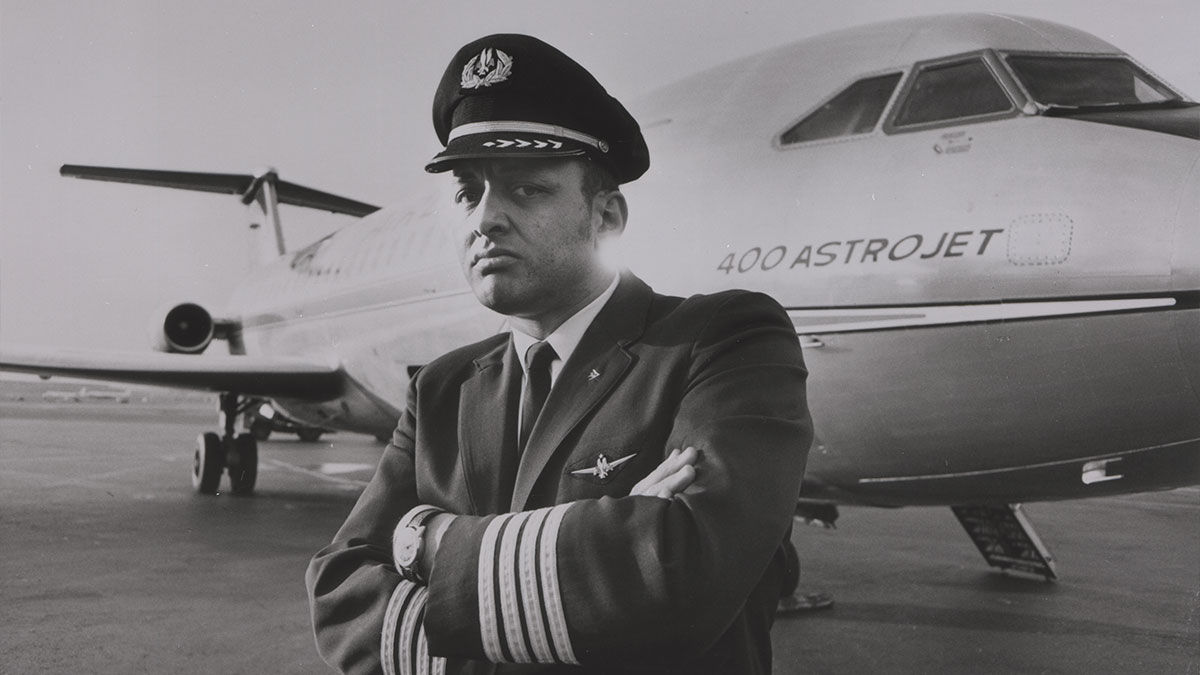 David E. Harris, first Black commercial airline pilot, dead at 89 - Vimarsana News