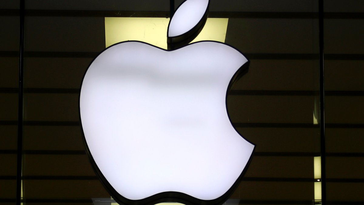 An Apple employee became an overnight meme because of his name. So he changed it