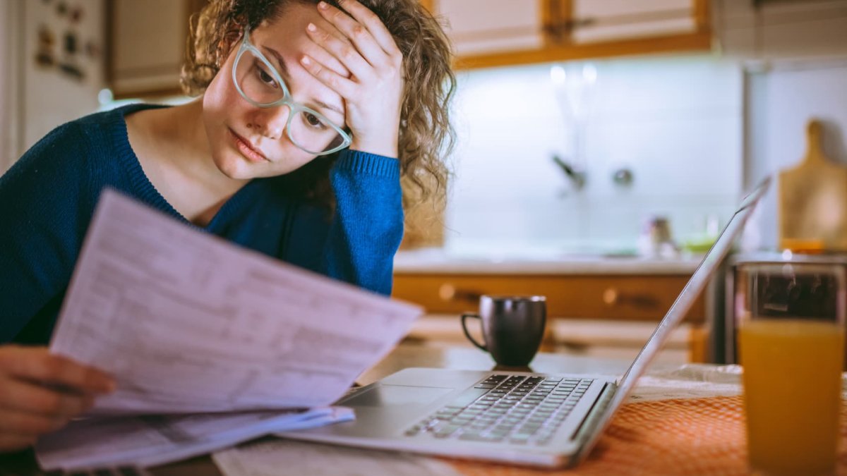 An important student loan forgiveness deadline is hours away — and it takes under 15 minutes to apply - Vimarsana News