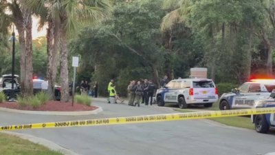 RAW – Police searching for suspect after stabbing in Coconut Creek Winston park