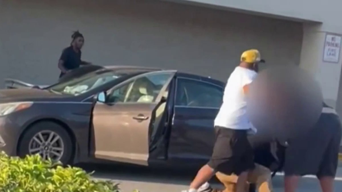 Miramar Police looking for men who assaulted victim at Publix – NBC 6 ...