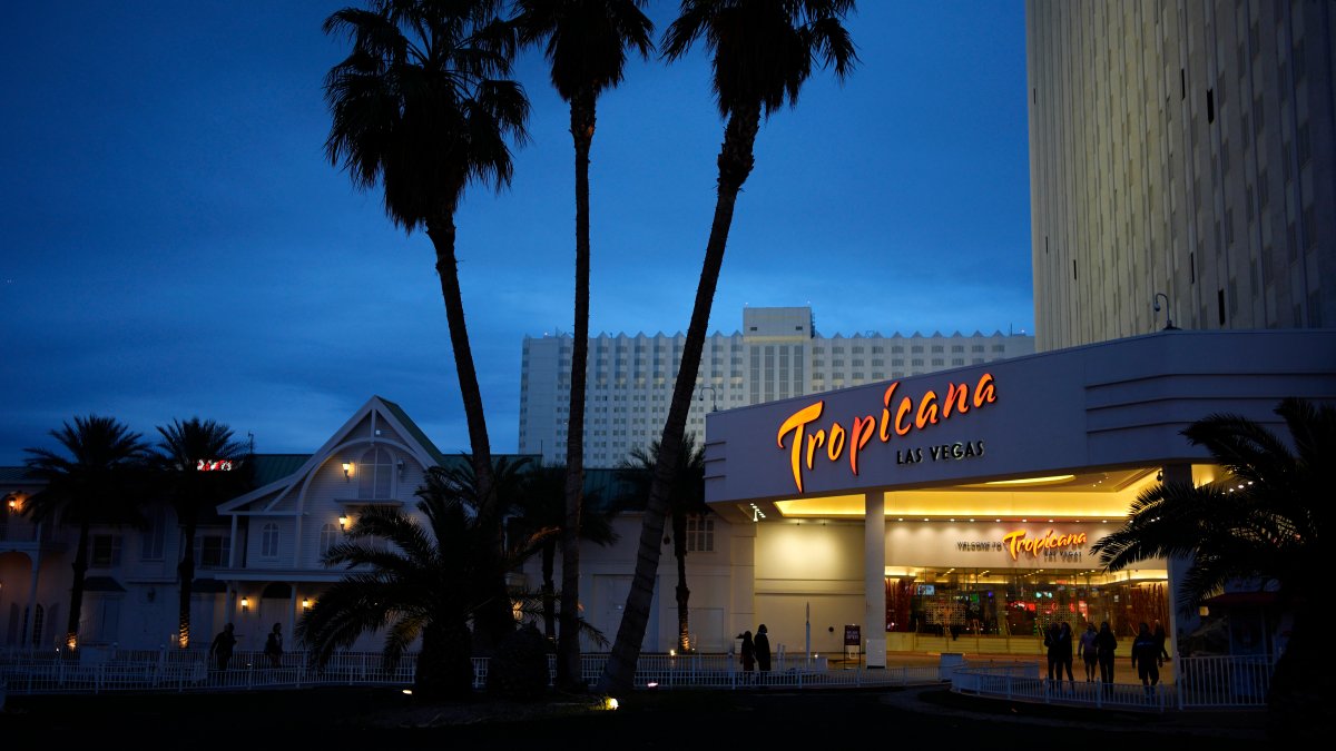 Right after welcoming company for 67 yrs, the Tropicana Las Vegas casino&#039s ultimate working day has arrived