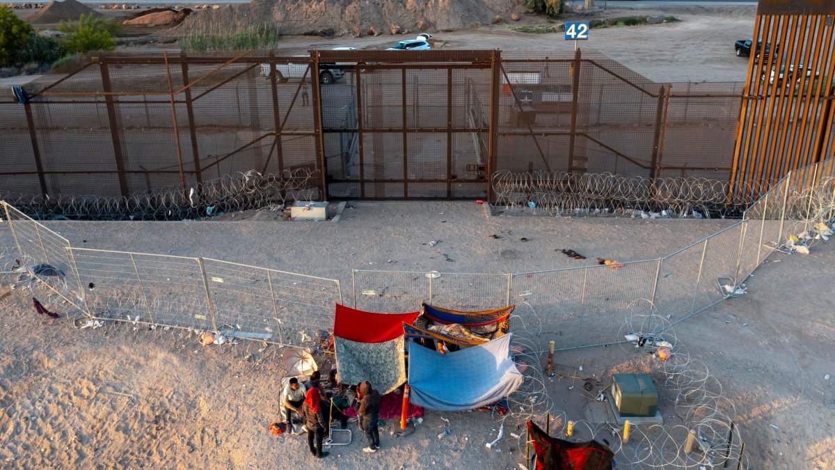 Migrant children at US-Mexico border must live in safe housing: judge – NBC 6 South Florida - Vimarsana News