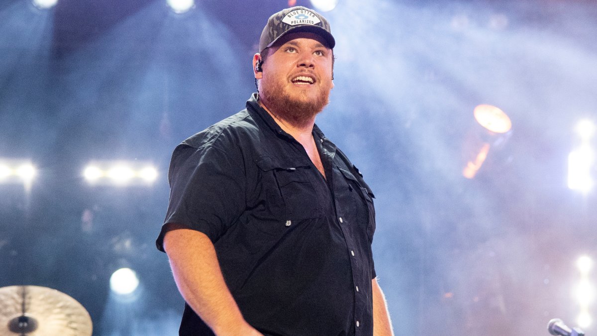 Luke Combs gets cold feet at 103 floors, skips Skydeck in Chicago Luke Combs gets cold feet at 103 floors, skips Skydeck in Chicago