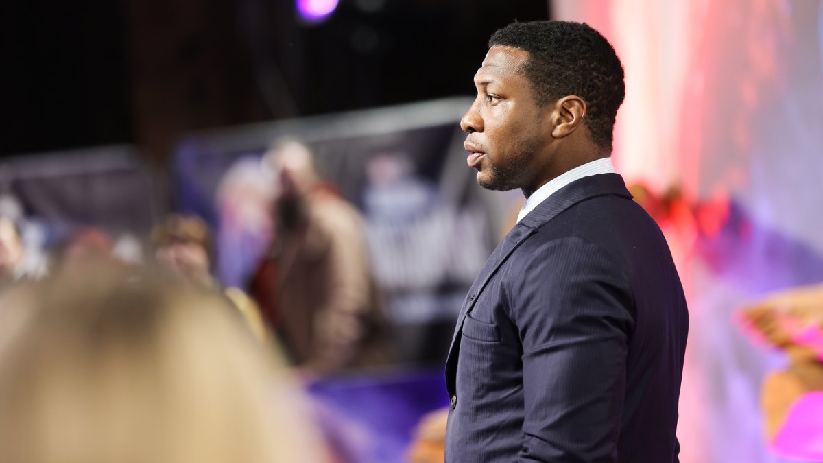 Ex-Marvel star Jonathan Majors will get probation, no jail time, for attacking former girlfriend