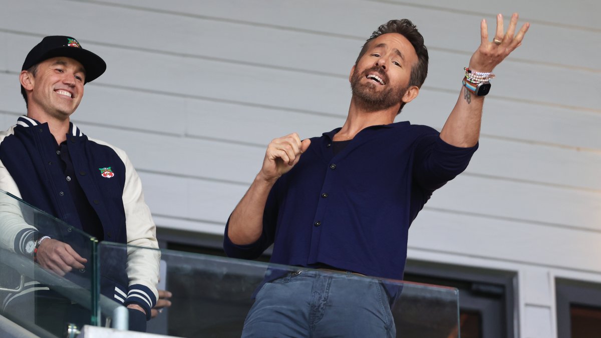 Ryan Reynolds&#039 most up-to-date prank on Rob McElhenney involves the Titanic and that steamy drawing