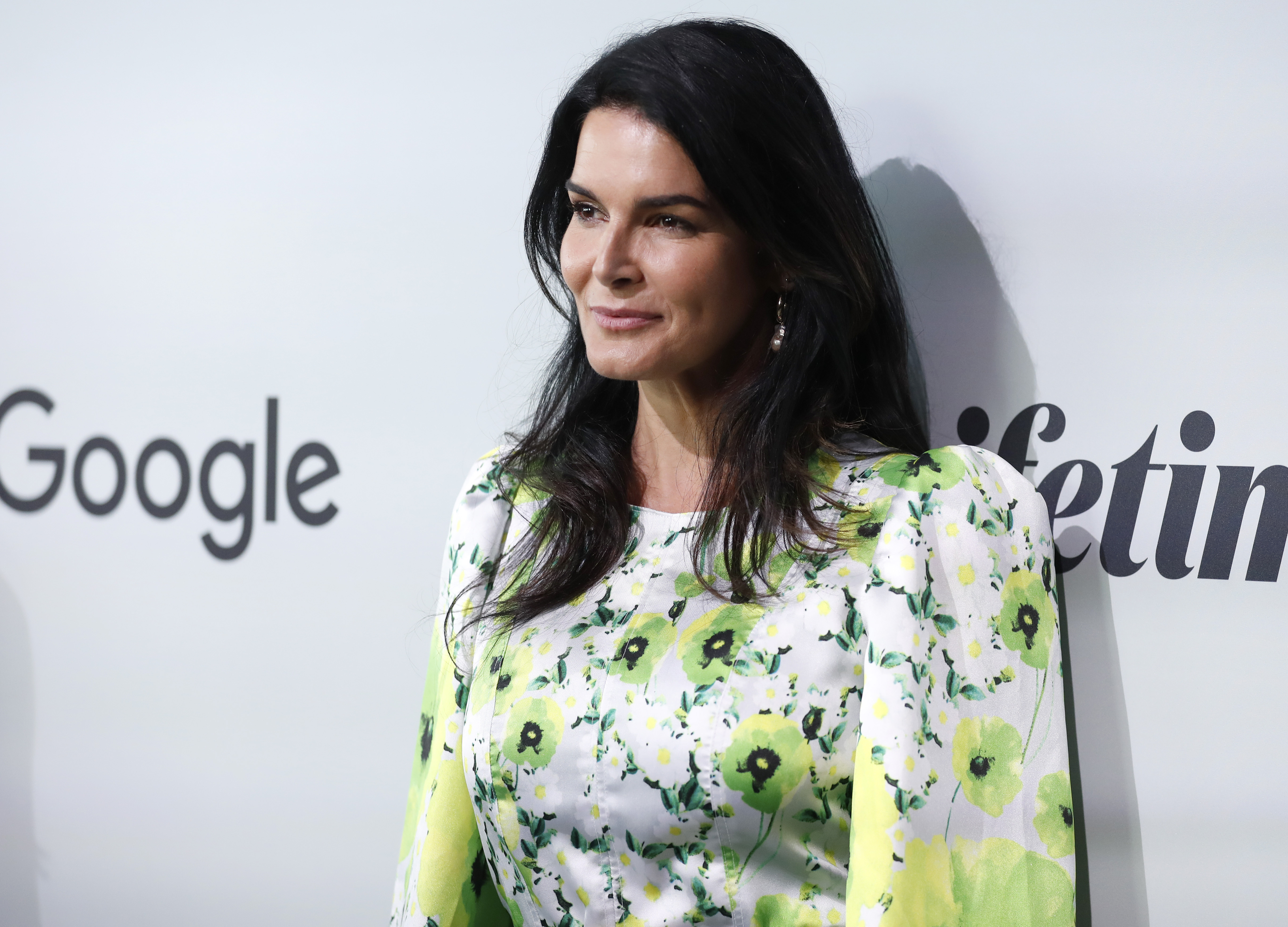 &#039Legislation & Buy&#039 star Angie Harmon says Instacart deliveryman shot and killed her family&#039s doggy
