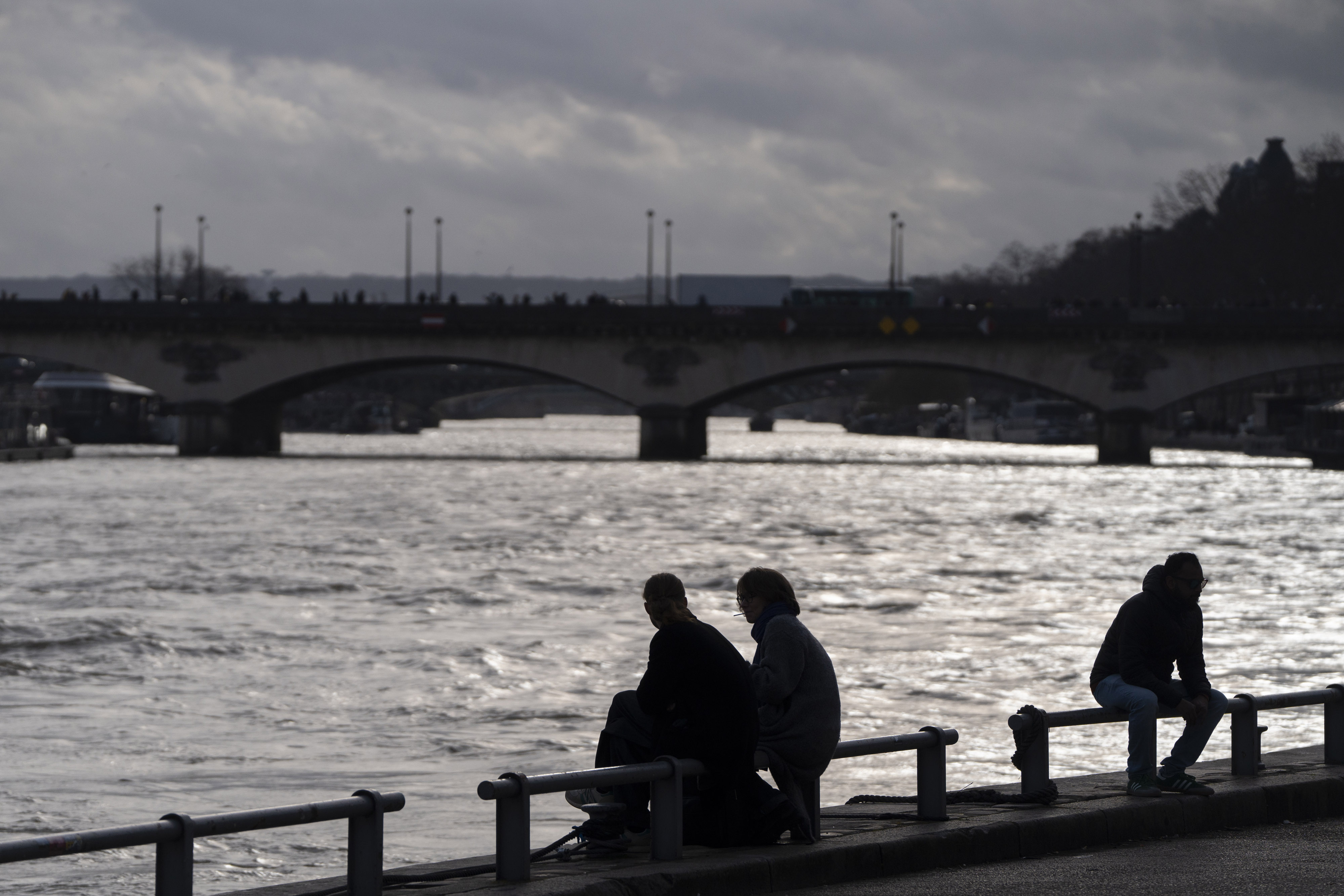 River Seine pollution could cancel Olympictriathlon swimming – NBC 6 South Florida - Vimarsana News