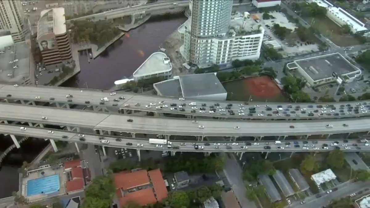 Woman dead after trying to cross I-95 North – NBC 6 South Florida - Vimarsana News