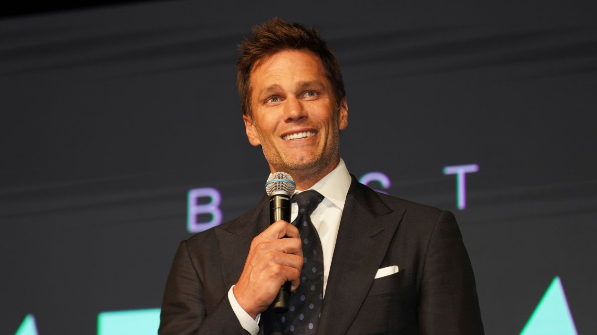 Tom Brady taking the scorching seat for Netflix&#039s initial ever reside roast