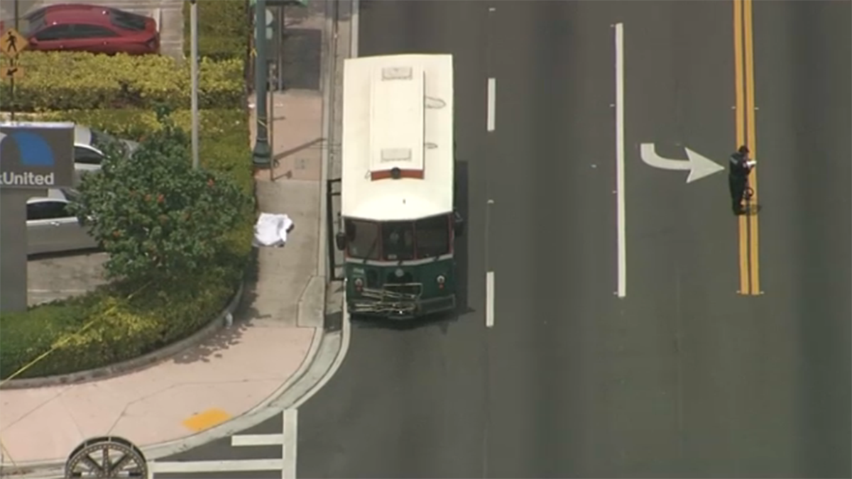 Passenger struck and killed by Miami trolley, possibly while removing bicycle – NBC 6 South Florida
