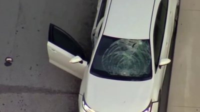 Bicyclist struck by car in Hollywood