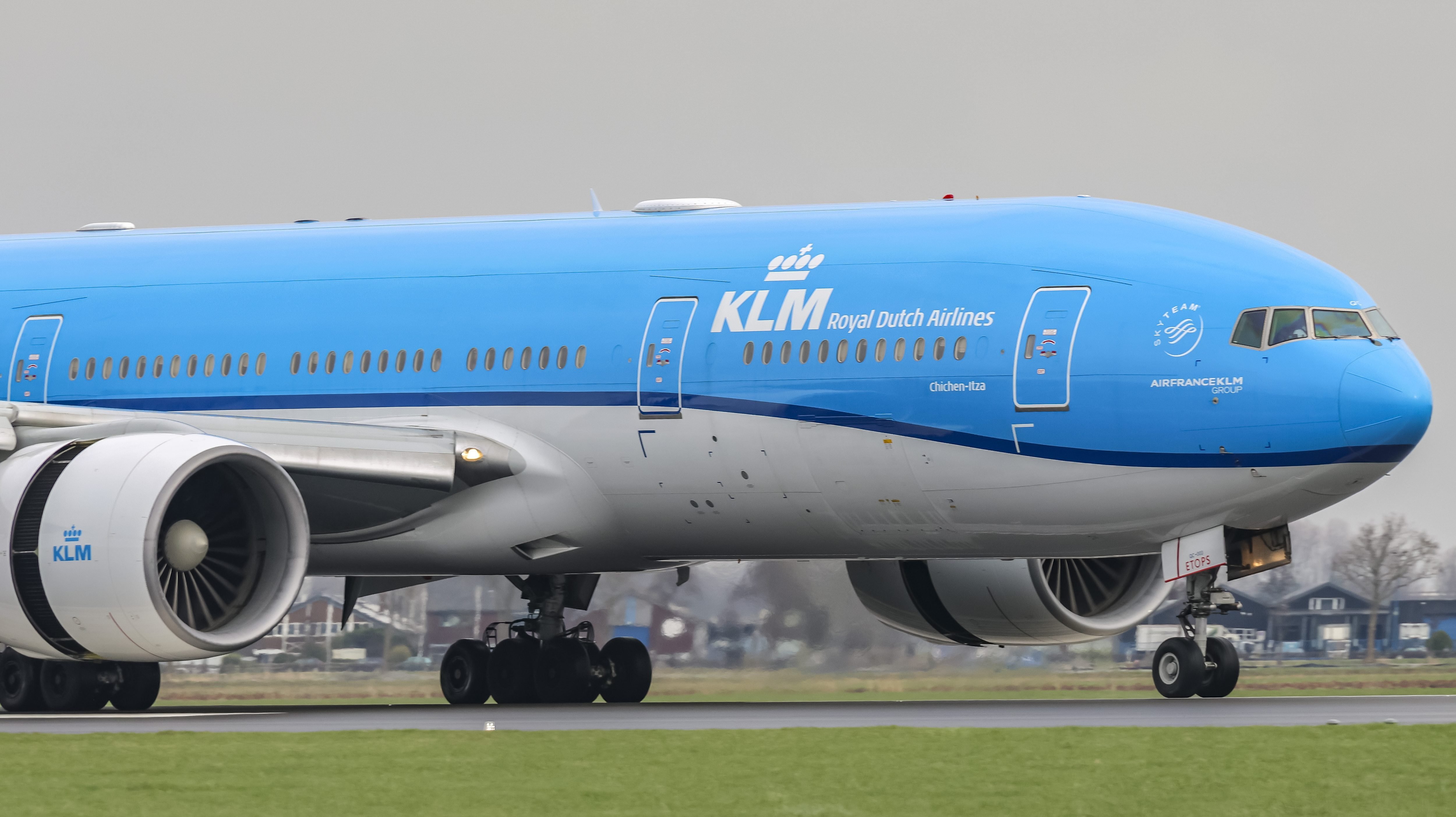 Person killed at Netherlands airport after becoming trapped in airplane engine – NBC 6 South Florida - Vimarsana News