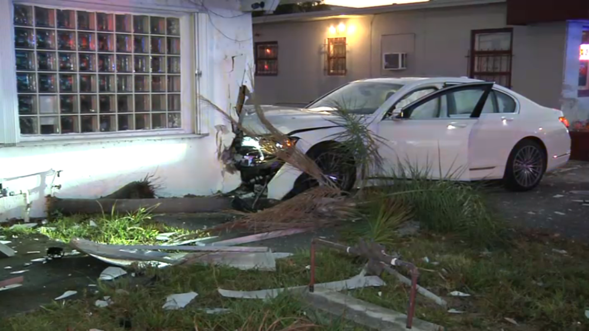 BMW slams into business after crash with pickup truck in Oakland Park – NBC Miami
