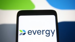 Evergy CFO Kirk Andrews to replace retiring Con Edison CFO Robert Hoglund