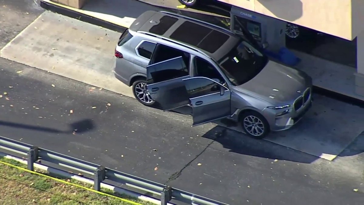 Police investigate shooting that left 3 dead, including child, in SW ...