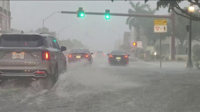 Flooding and flight delays in South Florida from heavy rain