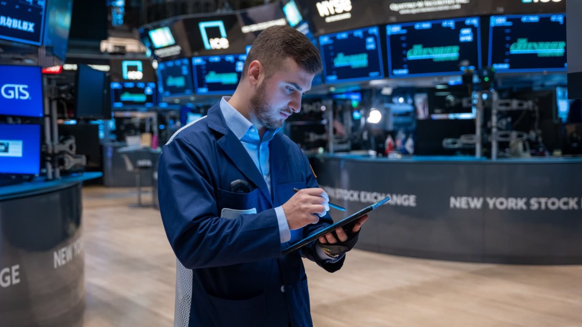 CNBC Daily Open Nasdaq futures fall as Alphabet, Tesla earnings