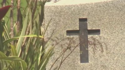 Family outraged at cemetery's burial mix-up