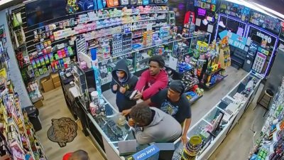 Police search for suspects in deadly smoke shop armed robbery