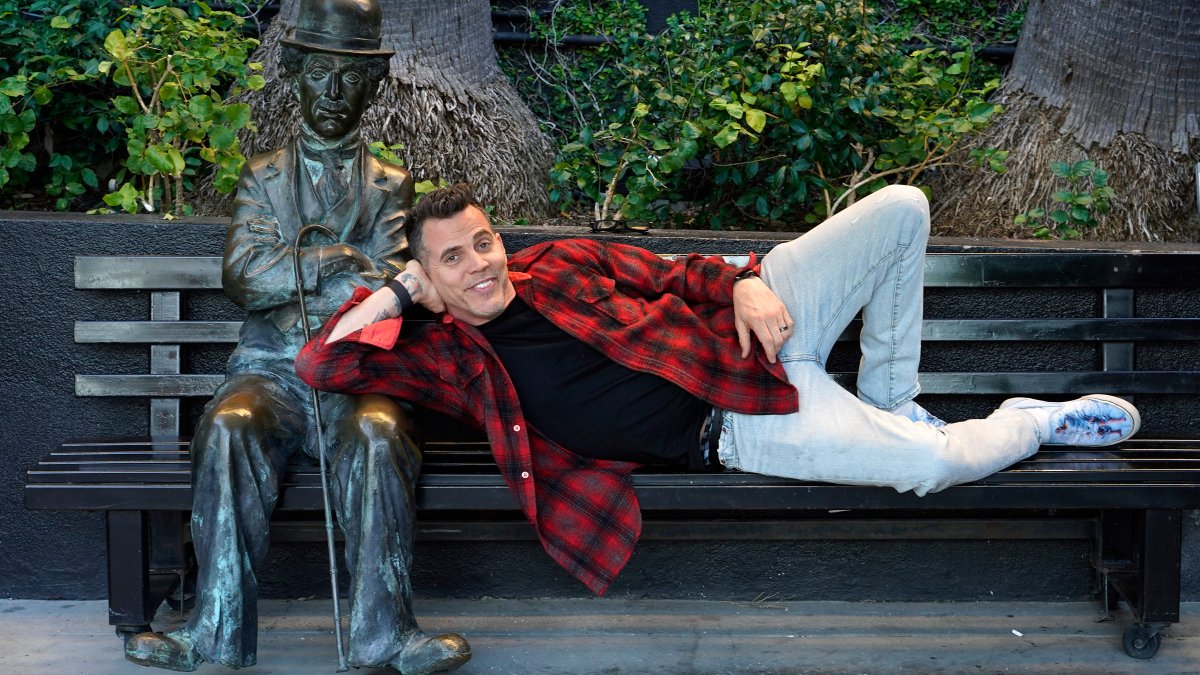 'Jackass' star Steve-O shares he's getting D-cup breast implants as a joke