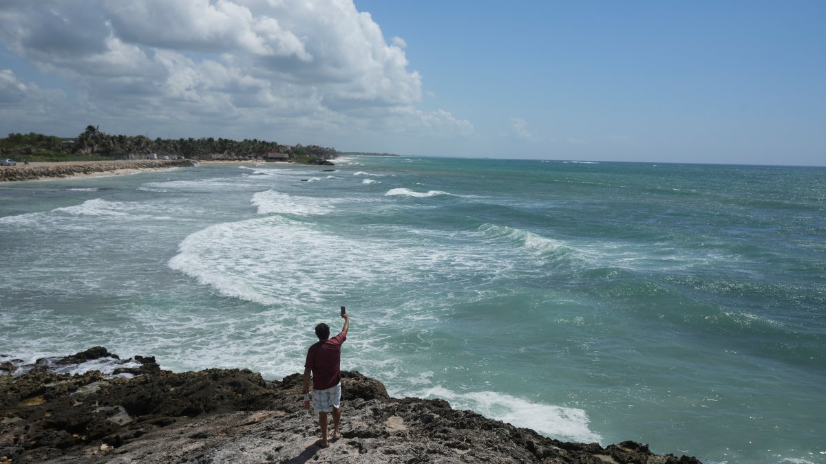Hurricane Beryl takes aim at Tulum, Mexico as Category 2 storm – NBC ...