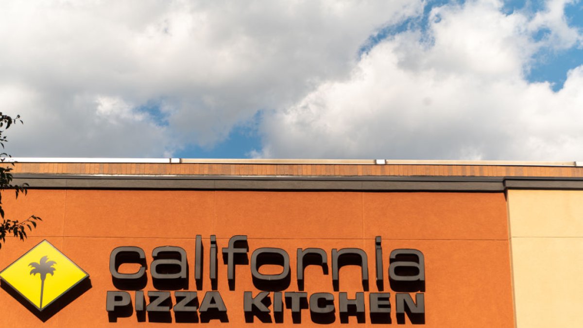 California Pizza Kitchen offers chain-wide mac and cheese deal after viral order blunder