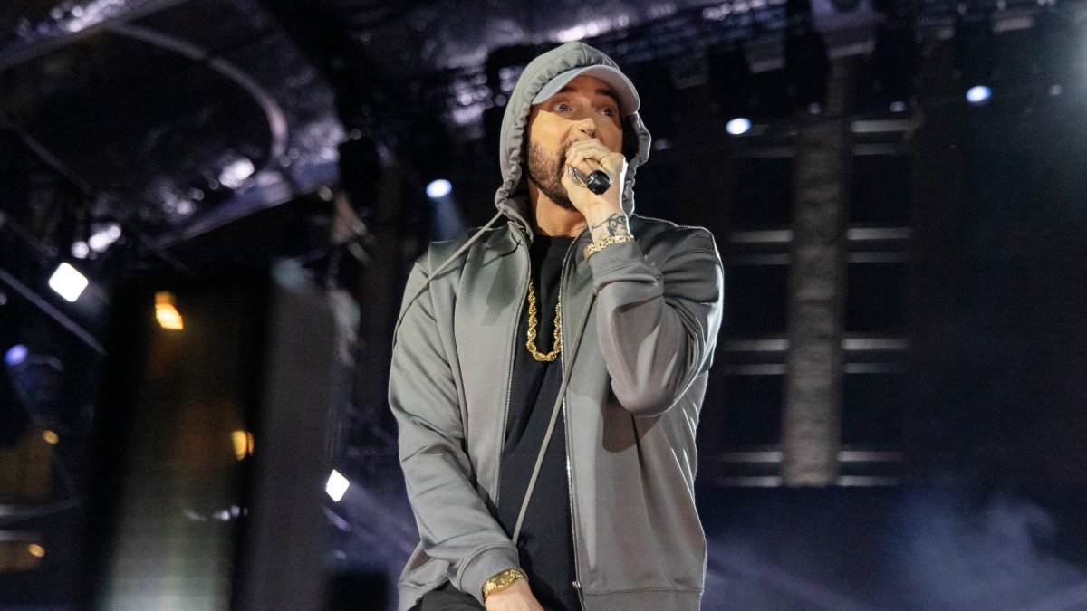 Eminem honors daughter Hailie Jade on his new song in sweetest way Eminem honors daughter Hailie Jade on his new song in sweetest way