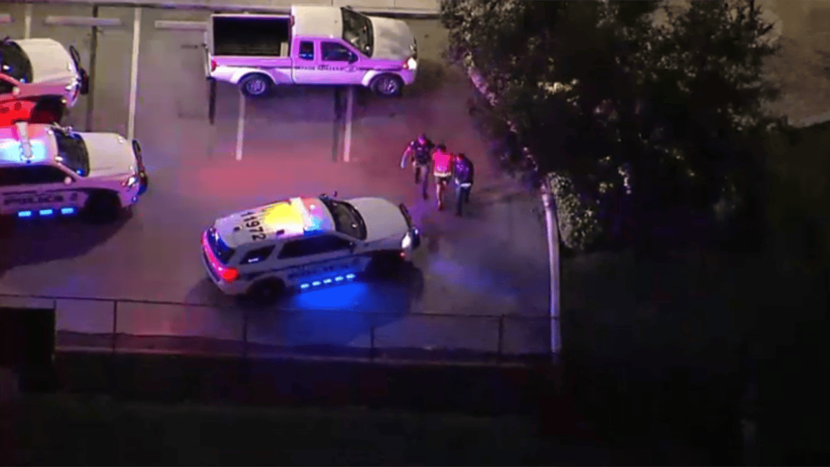 Person stabbed, suspect in custody after reported robbery at Fort ...