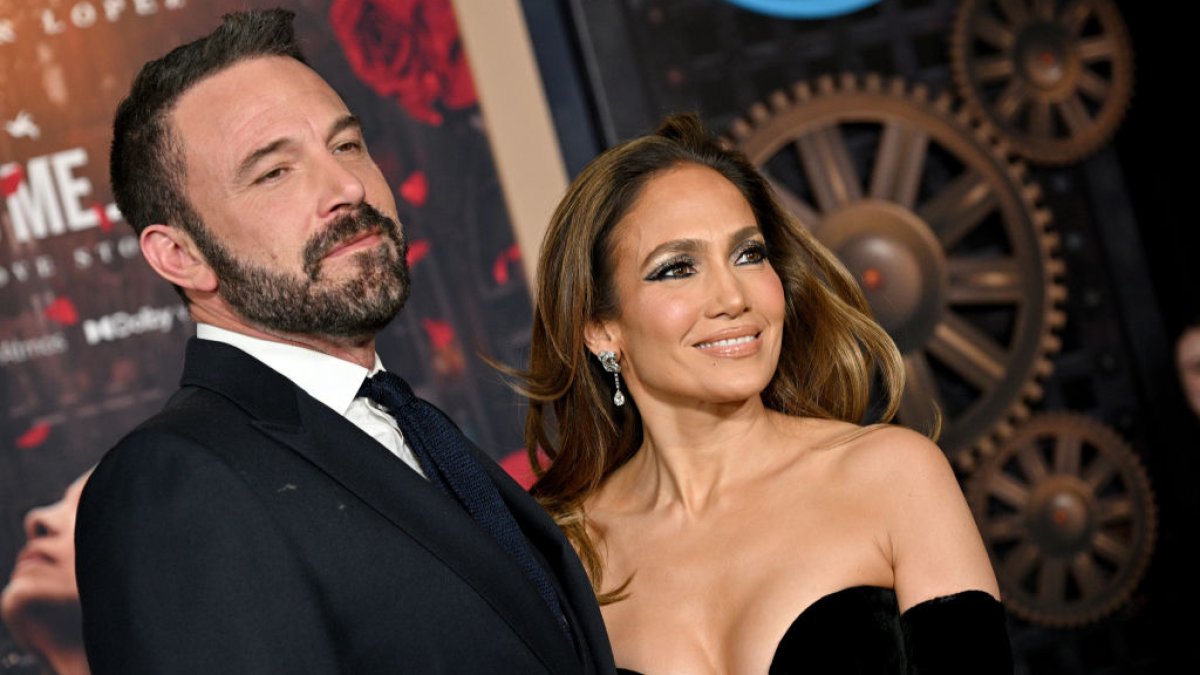 Jennifer Lopez files for divorce from Ben Affleck after 2 years of marriage Jennifer Lopez files for divorce from Ben Affleck after 2 years of marriage
