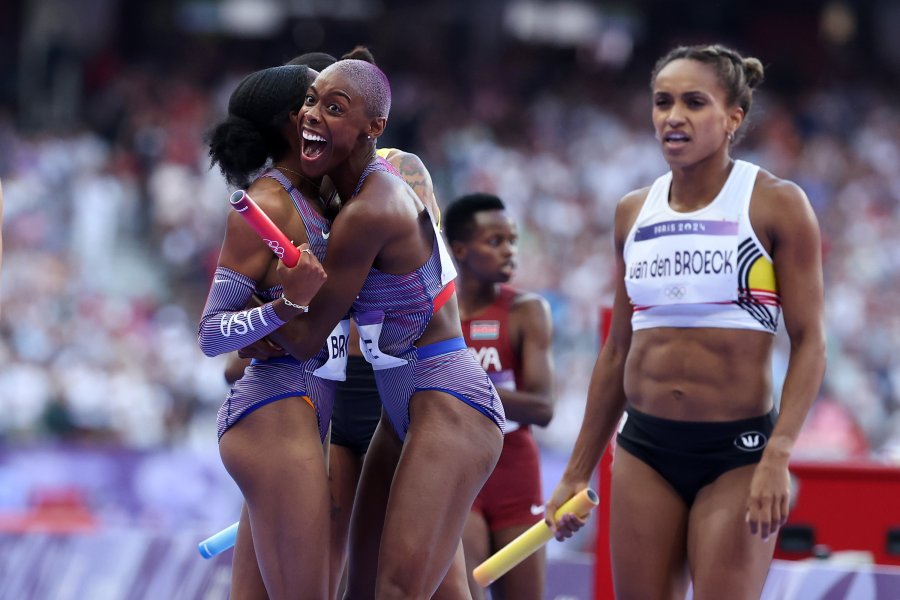 Kaylyn Brown of Team USA celebrates with teammate Shamier Little