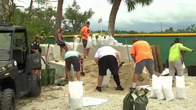 Fort Myers Beach prepares for storm surge from Hurricane Helene