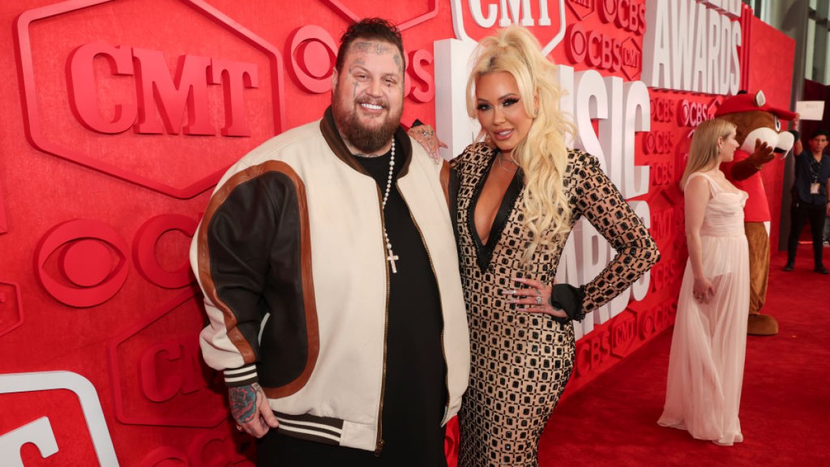 Who is Jelly Roll's wife, Bunnie XO? All about their Las Vegas love story Who is Jelly Roll's wife, Bunnie XO? All about their Las Vegas love story