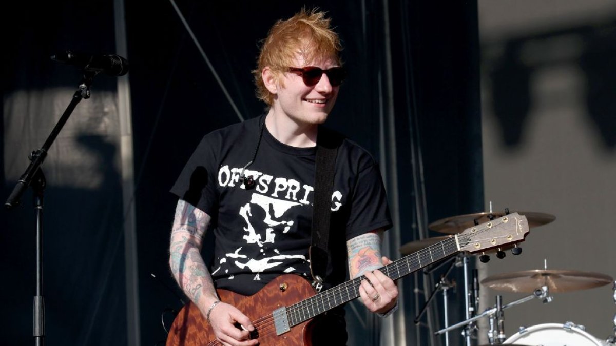 Watch Ed Sheeran serenade a runner while he floats on a boat nearby Watch Ed Sheeran serenade a runner while he floats on a boat nearby